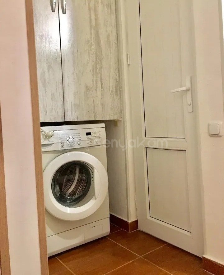 3 Սենյականոց Բնակարան Քարե Շենքում, 67քմ, 4/5 հարկ, Կապիտալ Վերանորոգված