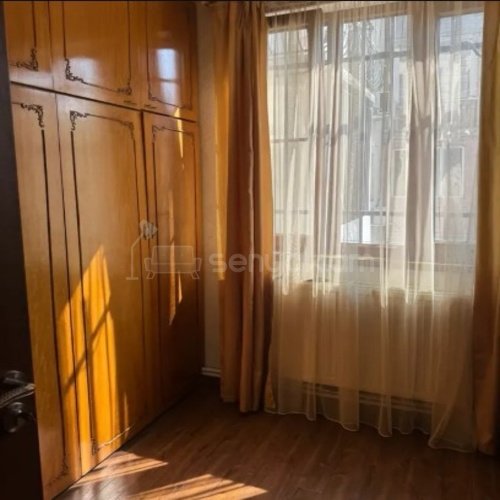 3 Սենյականոց Բնակարան Քարե Շենքում, 60քմ, 3/5 հարկ, Կոսմետիկ Վերանորոգված, Կահավորված, Արևկող