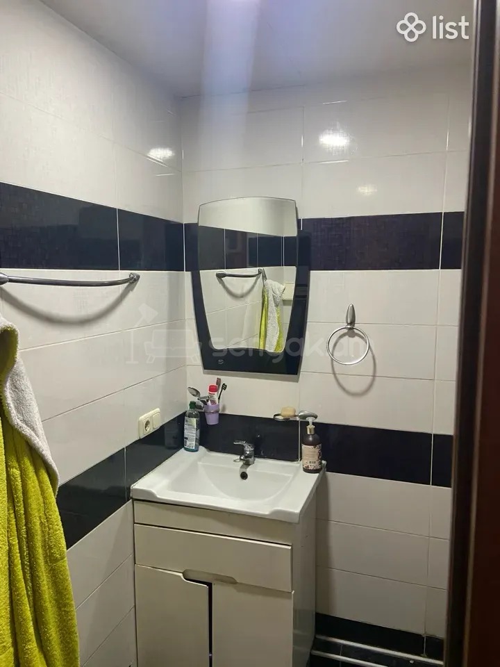 2 Սենյականոց Բնակարան Քարե Շենքում, 64քմ, 3/9 հարկ, Կապիտալ Վերանորոգված, Կահավորված