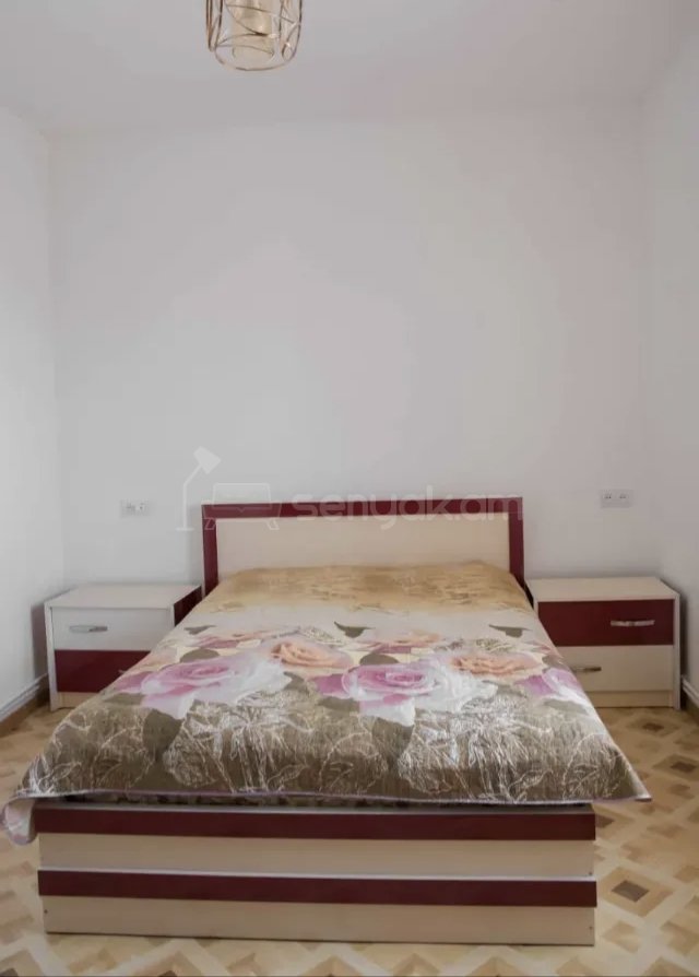 2 Սենյականոց Բնակարան Քարե Շենքում, 64քմ, 2/2 հարկ, Կապիտալ Վերանորոգված, Կահավորված