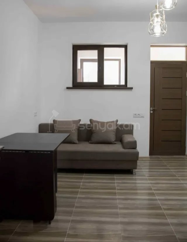 2 Սենյականոց Բնակարան Քարե Շենքում, 64քմ, 2/2 հարկ, Կապիտալ Վերանորոգված, Կահավորված