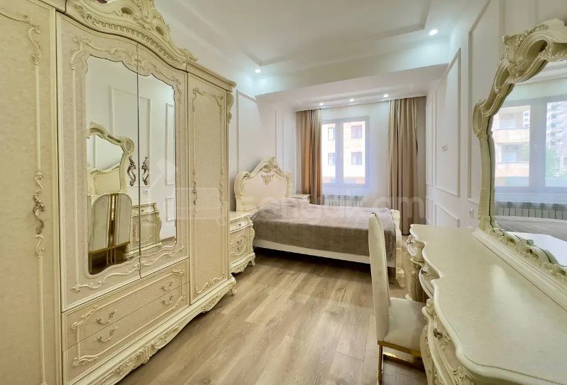 2 Սենյականոց Բնակարան Նորակառույցում, 61քմ, 2/12 հարկ, Դիզայներական Վերանորոգված, Կահավորված