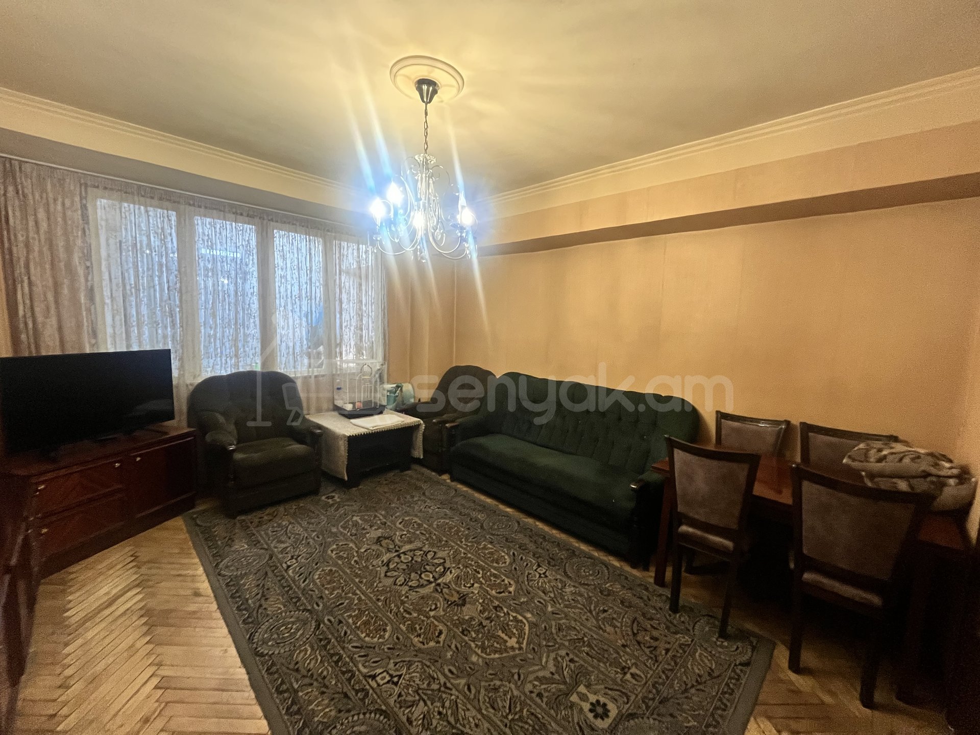 3 Սենյականոց Բնակարան, 95քմ, 2/10 հարկ, Նորմալ Վիճակում