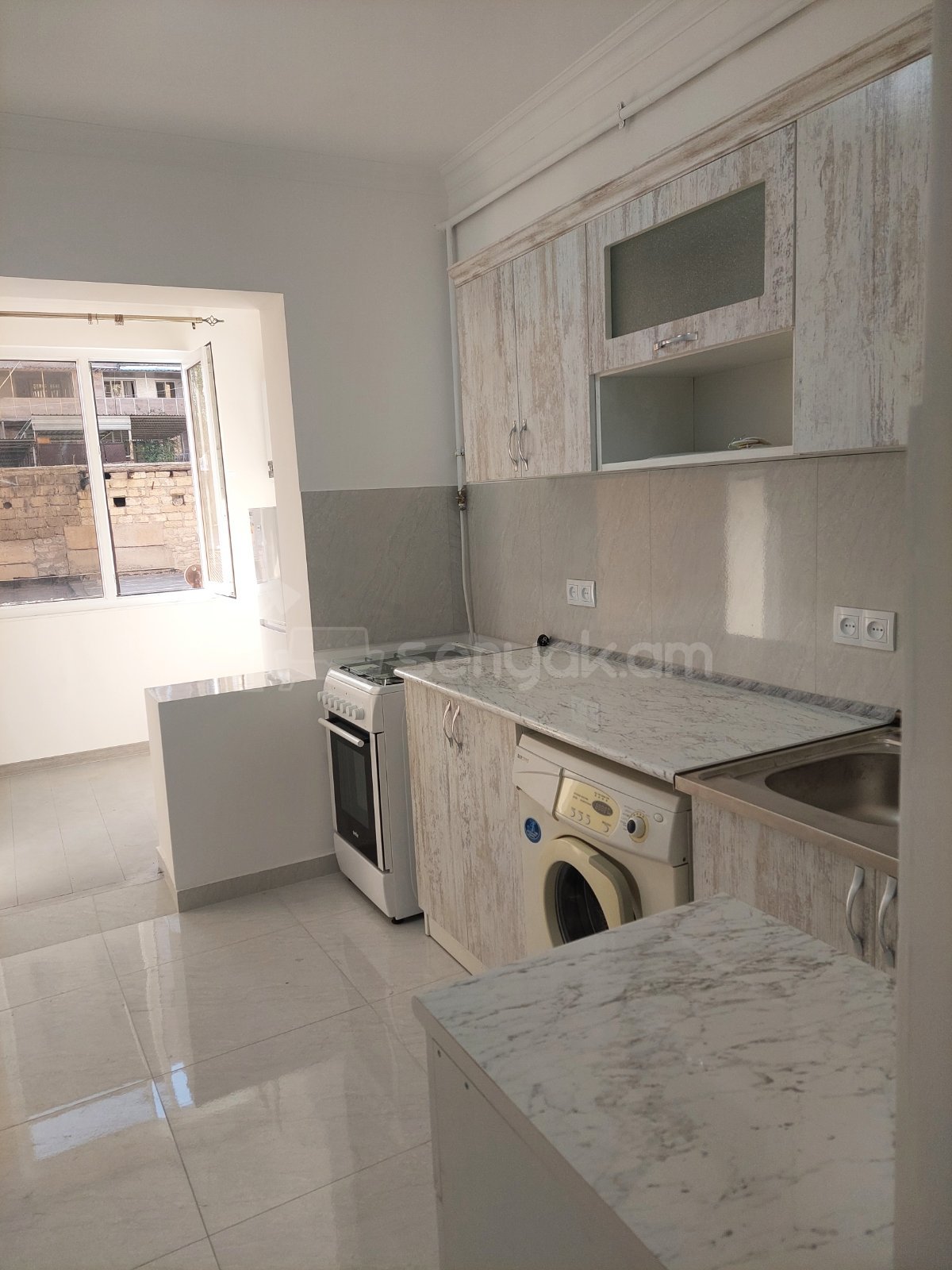 2 Սենյականոց Բնակարան, 52քմ, 3/9 հարկ, Կապիտալ Վերանորոգված, Կահավորված, Արևկող