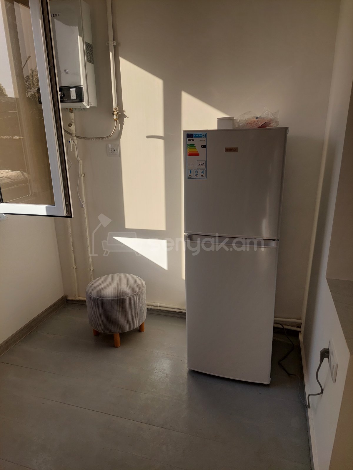 2 Սենյականոց Բնակարան, 52քմ, 3/9 հարկ, Կապիտալ Վերանորոգված, Կահավորված, Արևկող