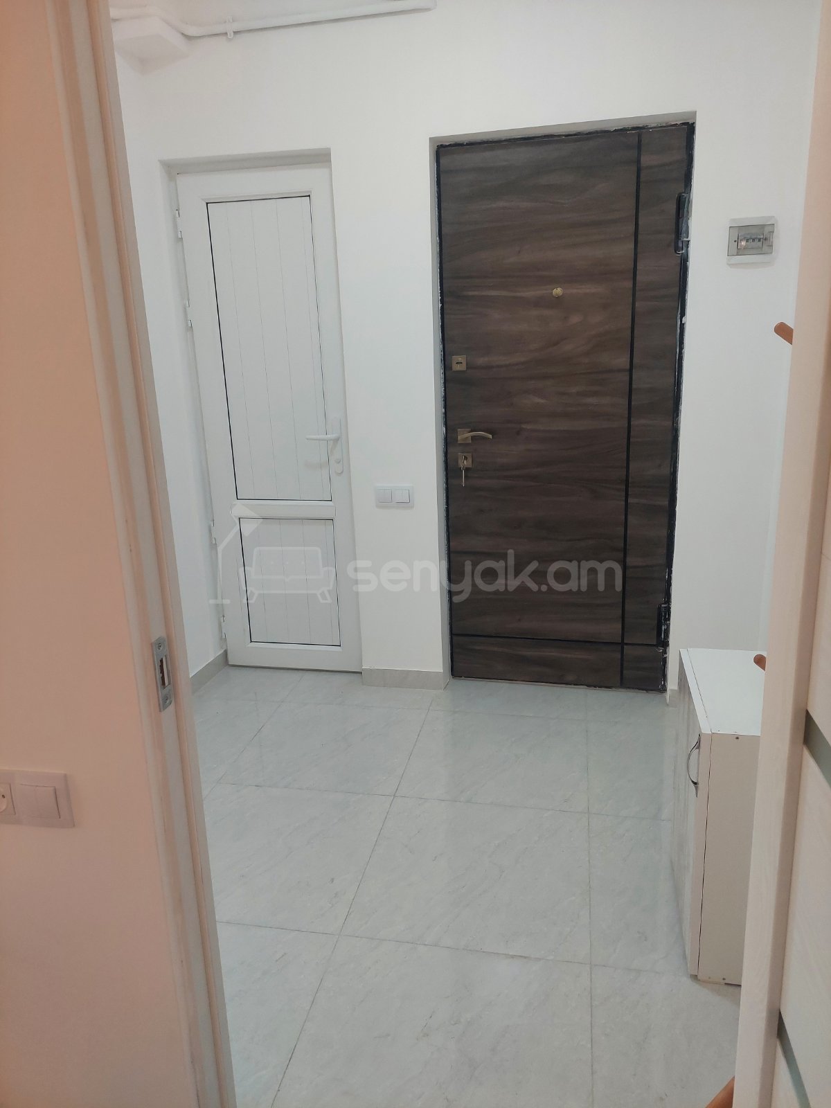 2 Սենյականոց Բնակարան, 52քմ, 3/9 հարկ, Կապիտալ Վերանորոգված, Կահավորված, Արևկող