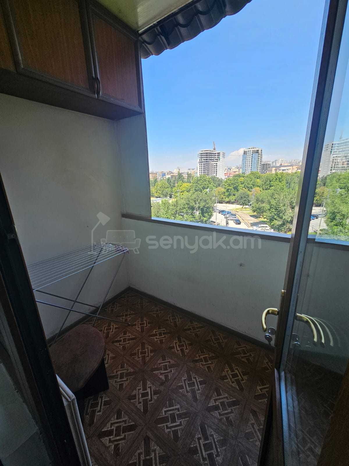 3 Սենյականոց Բնակարան, 80քմ, 5/12 հարկ, Կապիտալ Վերանորոգված, Կահավորված, Արևկող