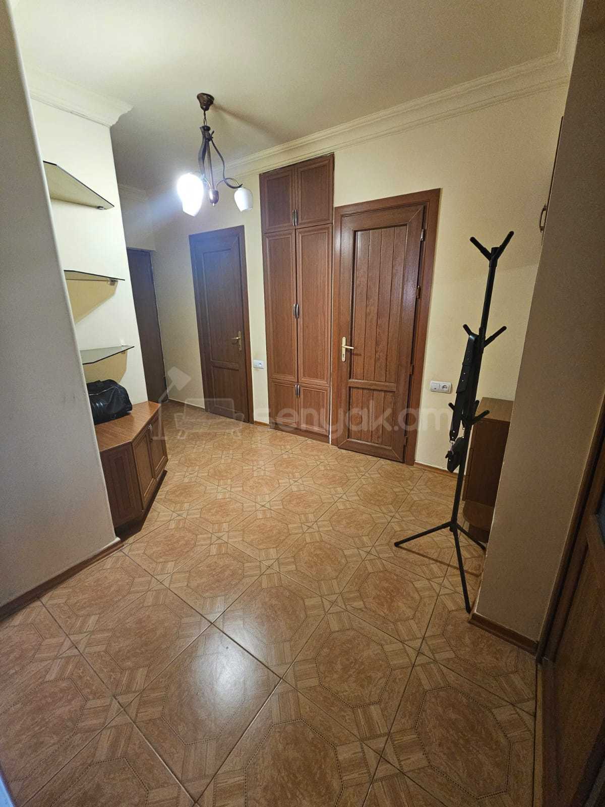 3 Սենյականոց Բնակարան, 80քմ, 5/12 հարկ, Կապիտալ Վերանորոգված, Կահավորված, Արևկող