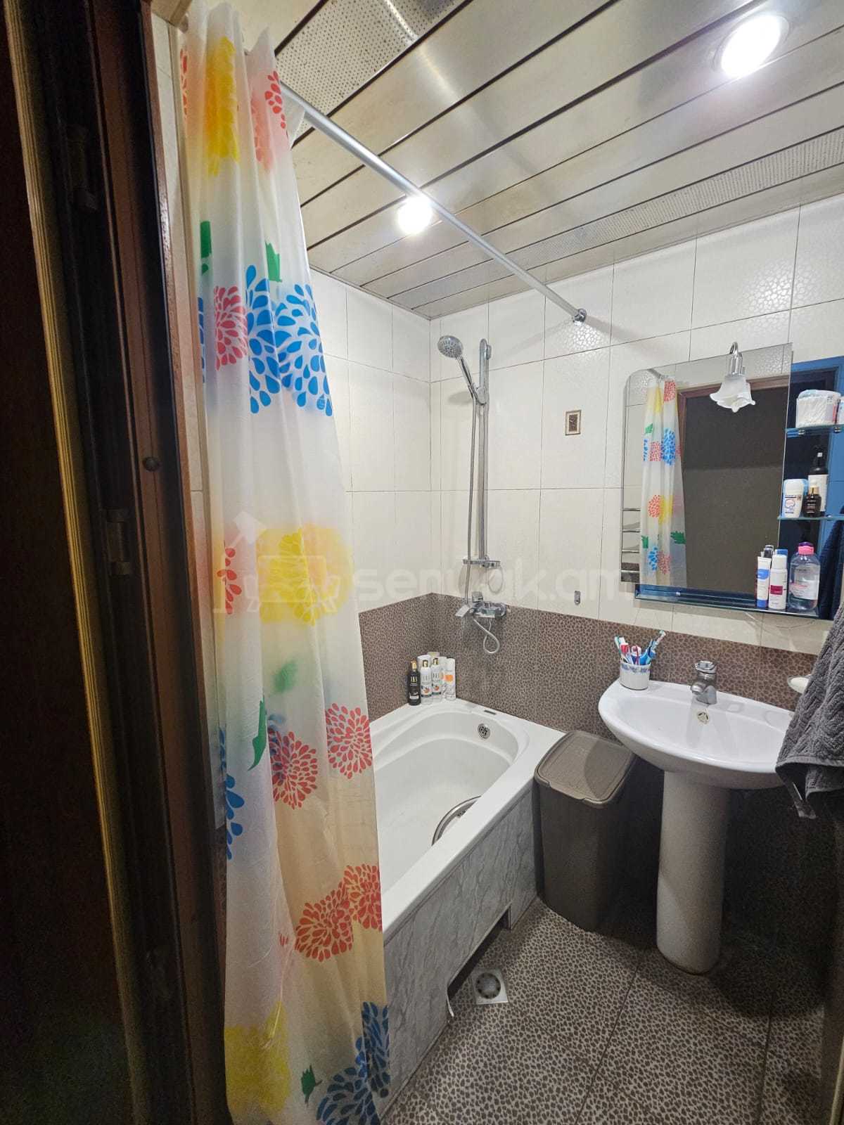 3 Սենյականոց Բնակարան, 80քմ, 5/12 հարկ, Կապիտալ Վերանորոգված, Կահավորված, Արևկող