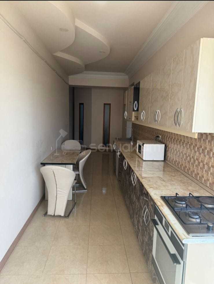 3 Սենյականոց Բնակարան, 105քմ, 10/15 հարկ, Կապիտալ Վերանորոգված, Կահավորված