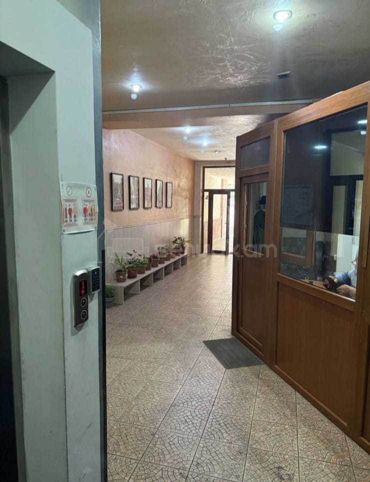 3 Սենյականոց Բնակարան, 105քմ, 10/15 հարկ, Կապիտալ Վերանորոգված, Կահավորված