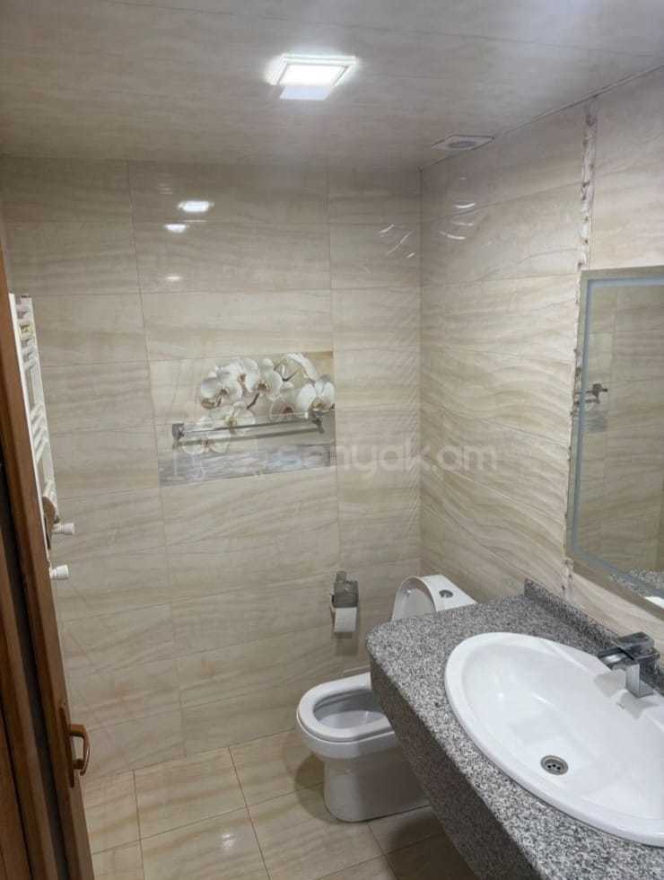 3 Սենյականոց Բնակարան, 105քմ, 10/15 հարկ, Կապիտալ Վերանորոգված, Կահավորված