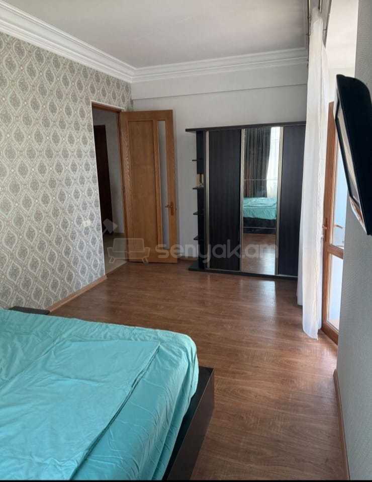 3 Սենյականոց Բնակարան, 105քմ, 10/15 հարկ, Կապիտալ Վերանորոգված, Կահավորված