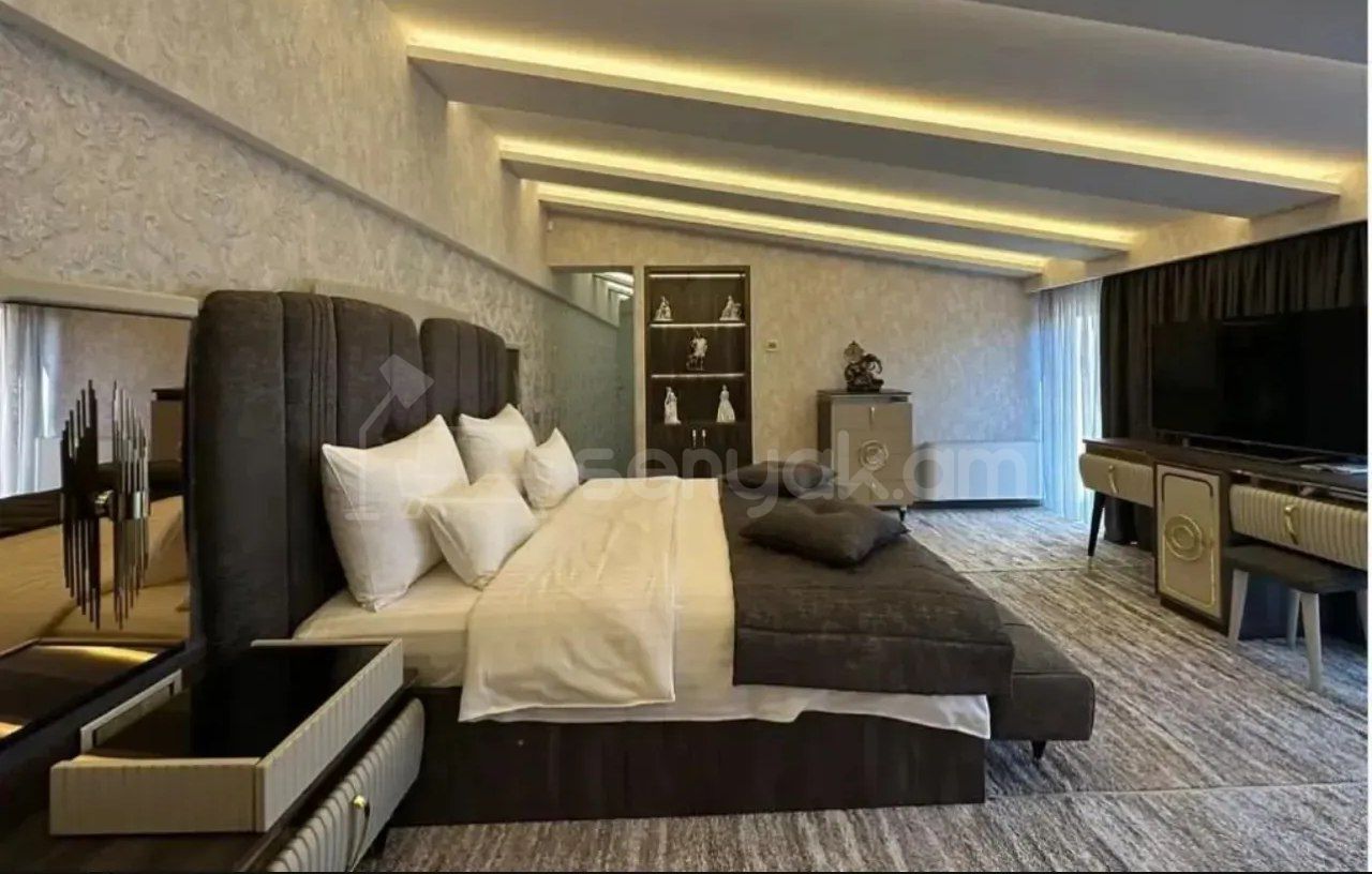 4 Սենյականոց Բնակարան, 180քմ, 11/11 հարկ, Դիզայներական Վերանորոգված, Կահավորված, Արևկող