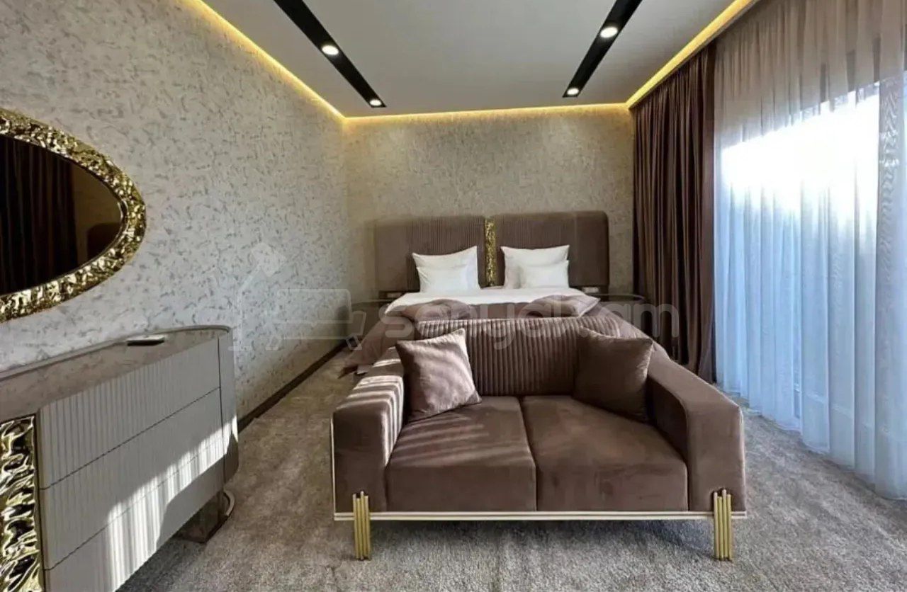 4 Սենյականոց Բնակարան, 180քմ, 11/11 հարկ, Դիզայներական Վերանորոգված, Կահավորված, Արևկող