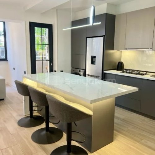 2 Սենյականոց Բնակարան Քարե Շենքում, 50քմ, 1/5 հարկ, Կապիտալ Վերանորոգված