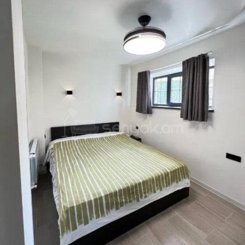 2 Սենյականոց Բնակարան Քարե Շենքում, 50քմ, 1/5 հարկ, Կապիտալ Վերանորոգված