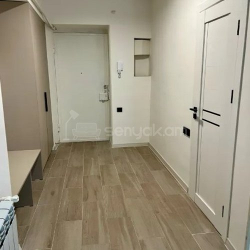 2 Սենյականոց Բնակարան Քարե Շենքում, 50քմ, 1/5 հարկ, Կապիտալ Վերանորոգված