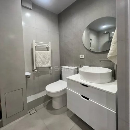 2 Սենյականոց Բնակարան Քարե Շենքում, 43քմ, 4/4 հարկ, Կապիտալ Վերանորոգված