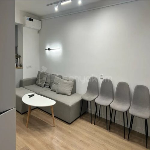 2 Սենյականոց Բնակարան Քարե Շենքում, 43քմ, 4/4 հարկ, Կապիտալ Վերանորոգված