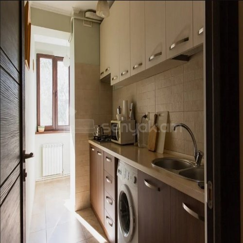 2 Սենյականոց Բնակարան Քարե Շենքում, 46քմ, 4/5 հարկ, Կոսմետիկ Վերանորոգված