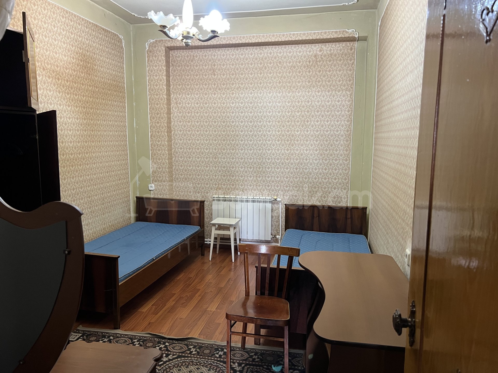 4 Սենյականոց Սեփական Տուն, 120քմ, Նորմալ Վիճակում, Կահավորված, Ավտոտնակով