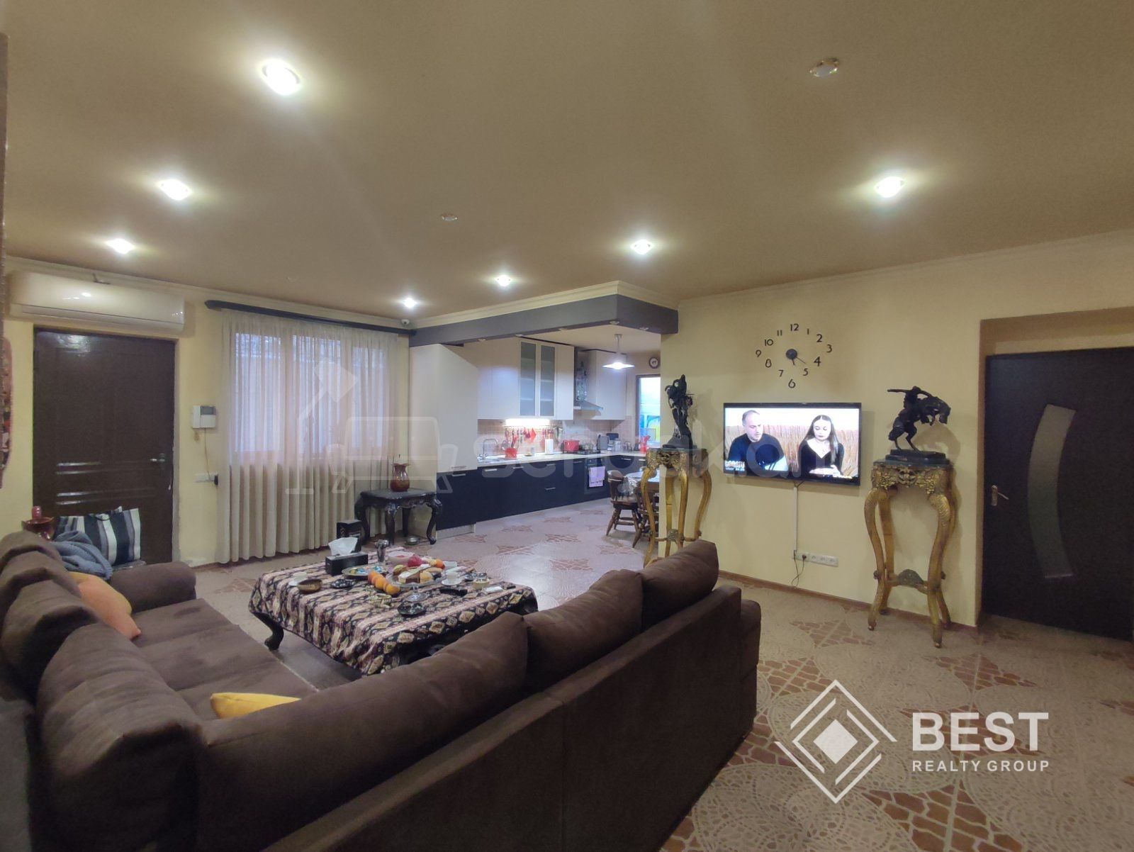 4 Սենյականոց Սեփական Տուն, 320քմ, Կապիտալ Վերանորոգված