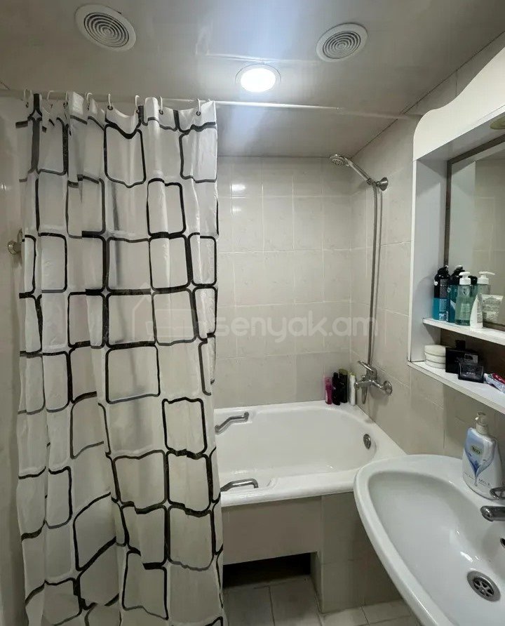 3 Սենյականոց Բնակարան, 95քմ, 4/9 հարկ, Կապիտալ Վերանորոգված