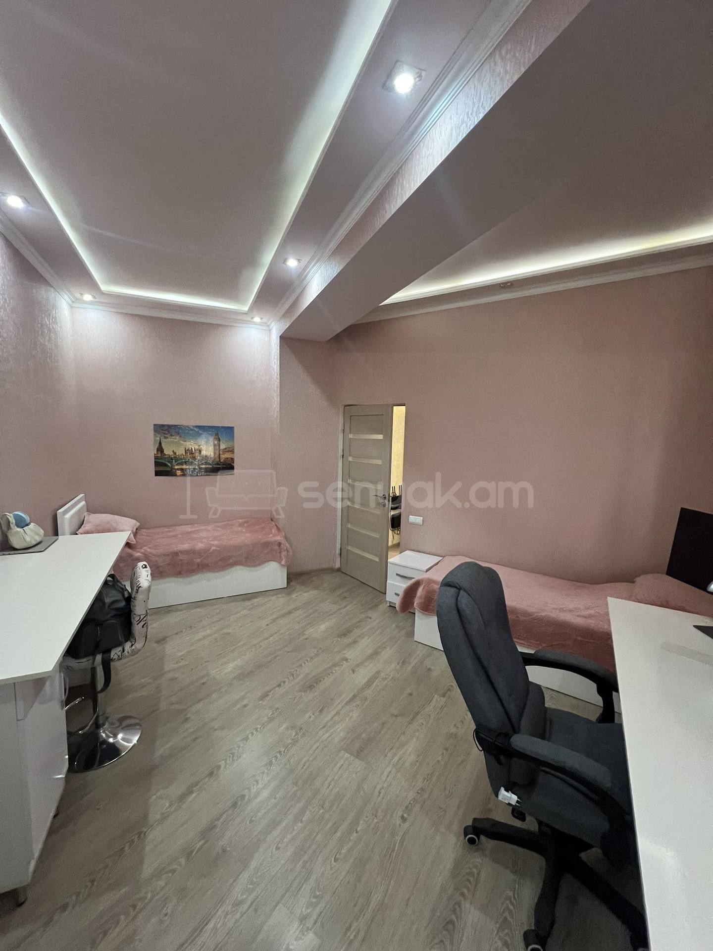 4 Սենյականոց Բնակարան Նորակառույցում, 133քմ, 10/16 հարկ, Կապիտալ Վերանորոգված