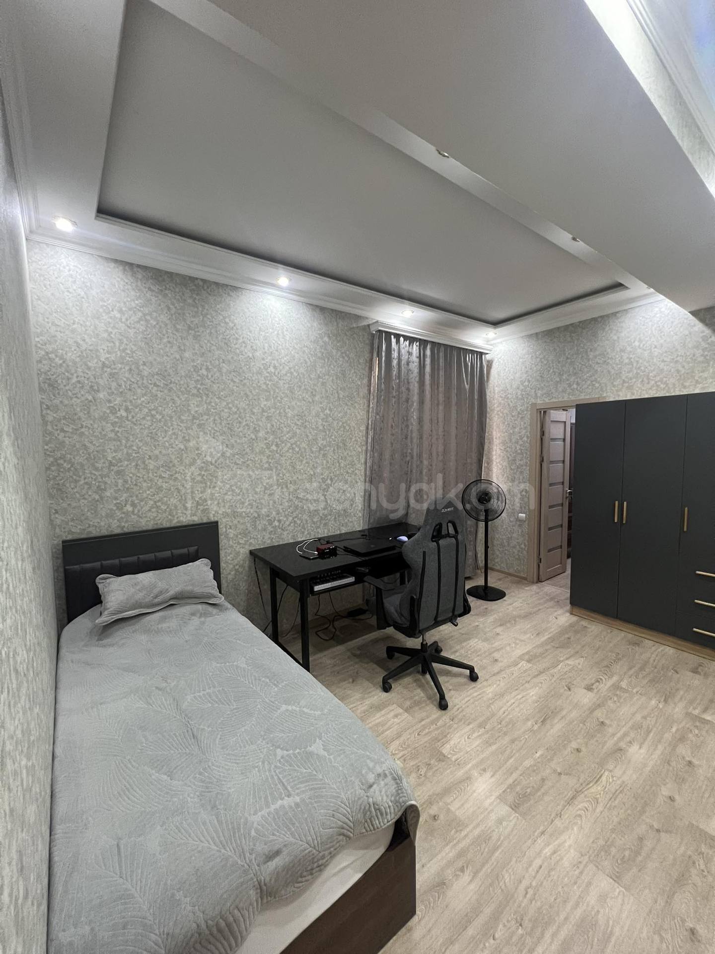 4 Սենյականոց Բնակարան Նորակառույցում, 133քմ, 10/16 հարկ, Կապիտալ Վերանորոգված