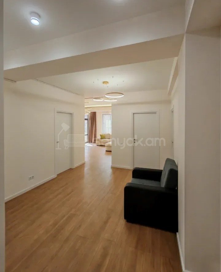 5 Սենյականոց Բնակարան Նորակառույցում, 122քմ, 6/14 հարկ, Կապիտալ Վերանորոգված