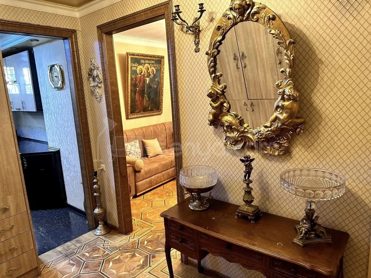 3 Սենյականոց Բնակարան Քարե Շենքում, 77քմ, 1/7 հարկ, Կապիտալ Վերանորոգված