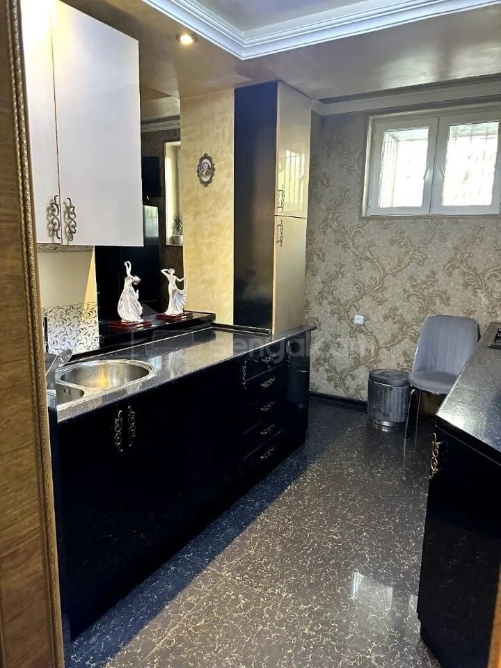 3 Սենյականոց Բնակարան Քարե Շենքում, 77քմ, 1/7 հարկ, Կապիտալ Վերանորոգված