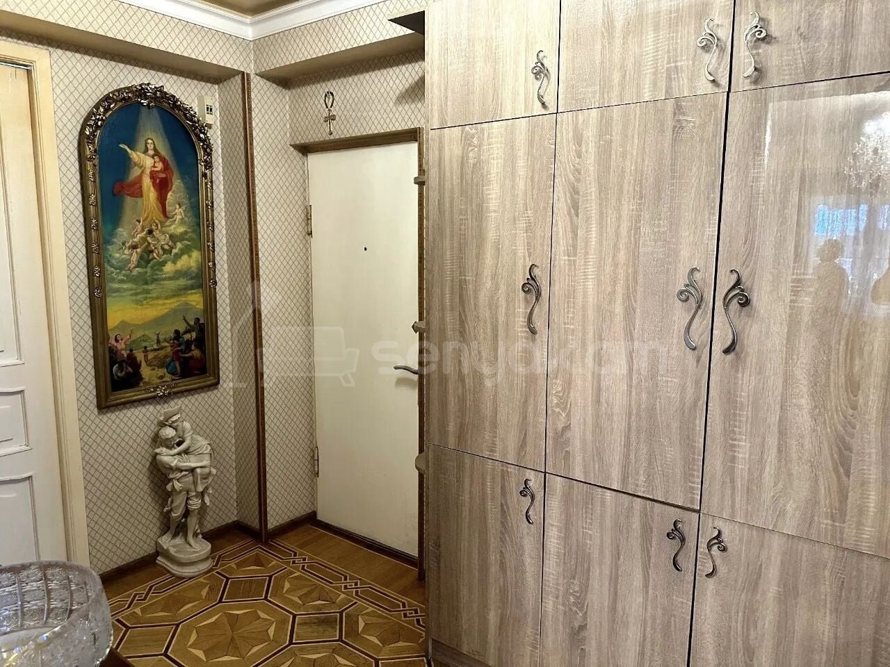 3 Սենյականոց Բնակարան Քարե Շենքում, 77քմ, 1/7 հարկ, Կապիտալ Վերանորոգված