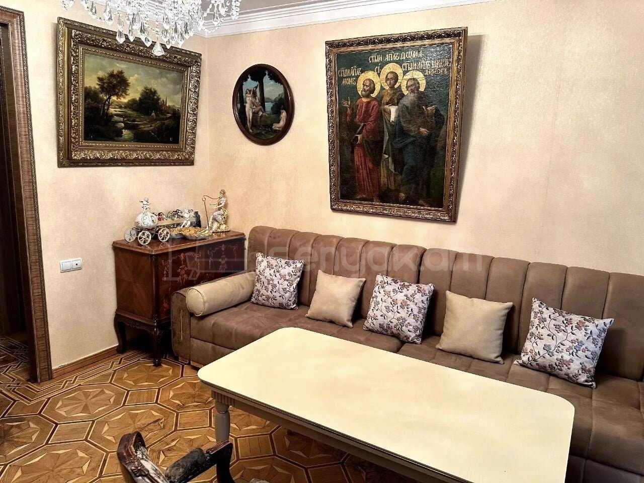 3 Սենյականոց Բնակարան Քարե Շենքում, 77քմ, 1/7 հարկ, Կապիտալ Վերանորոգված