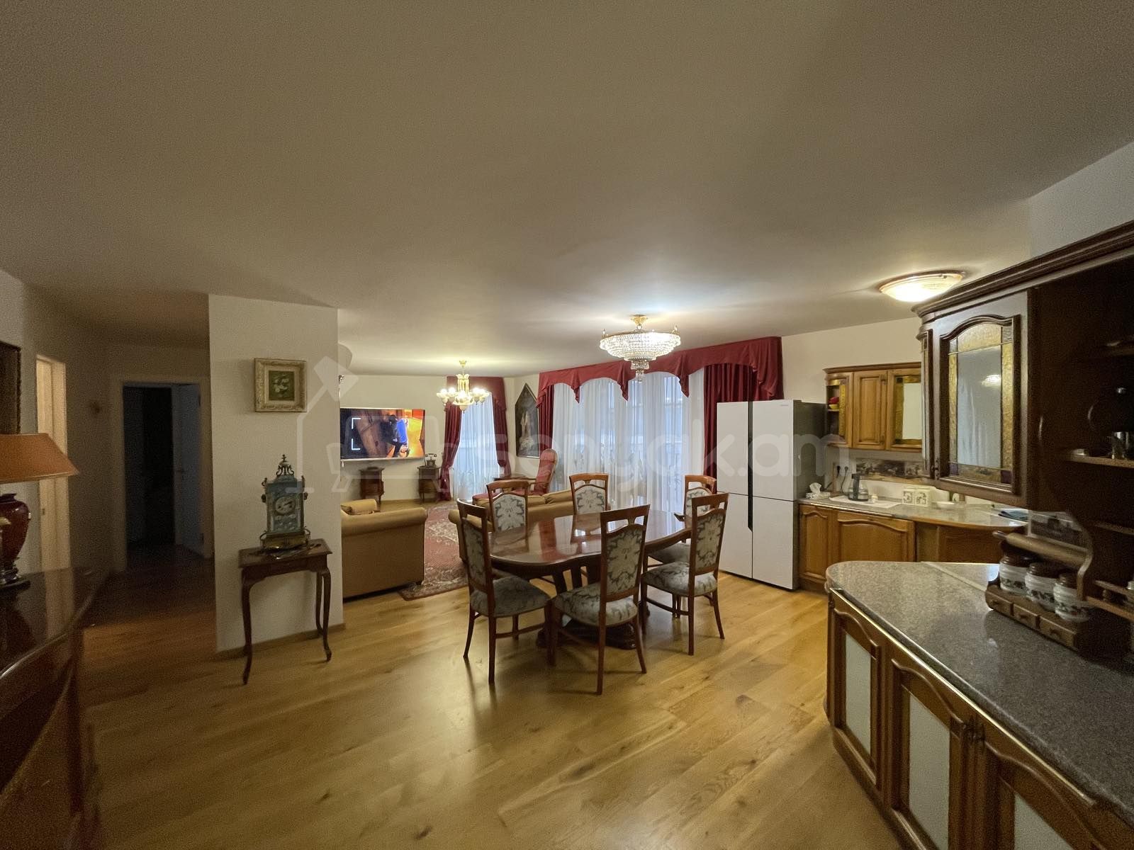 3 Սենյականոց Բնակարան Նորակառույցում, 108քմ, 2/4 հարկ, Կապիտալ Վերանորոգված