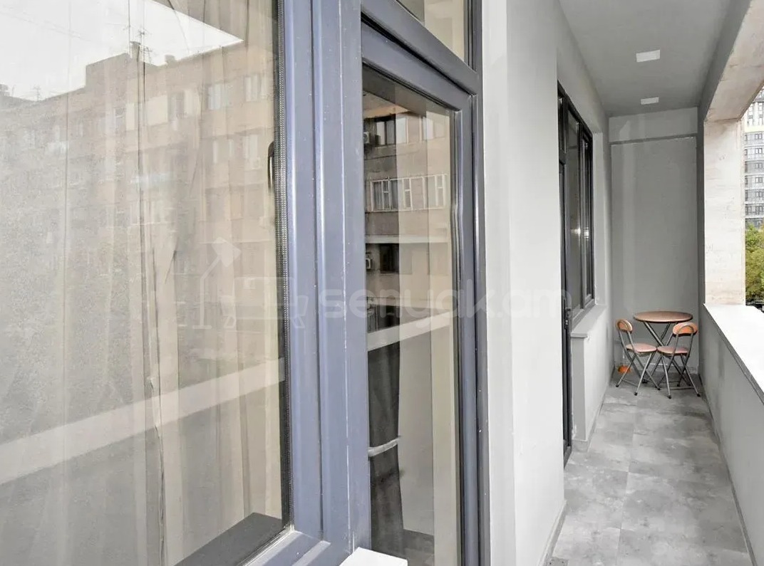 3 Սենյականոց Բնակարան, 65քմ, 6/16 հարկ, Դիզայներական Վերանորոգված, Կահավորված, Արևկող