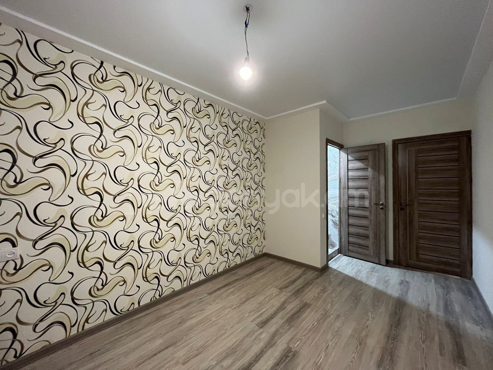 3 Սենյականոց Բնակարան Քարե Շենքում, 71քմ, 5/5 հարկ, Կապիտալ Վերանորոգված