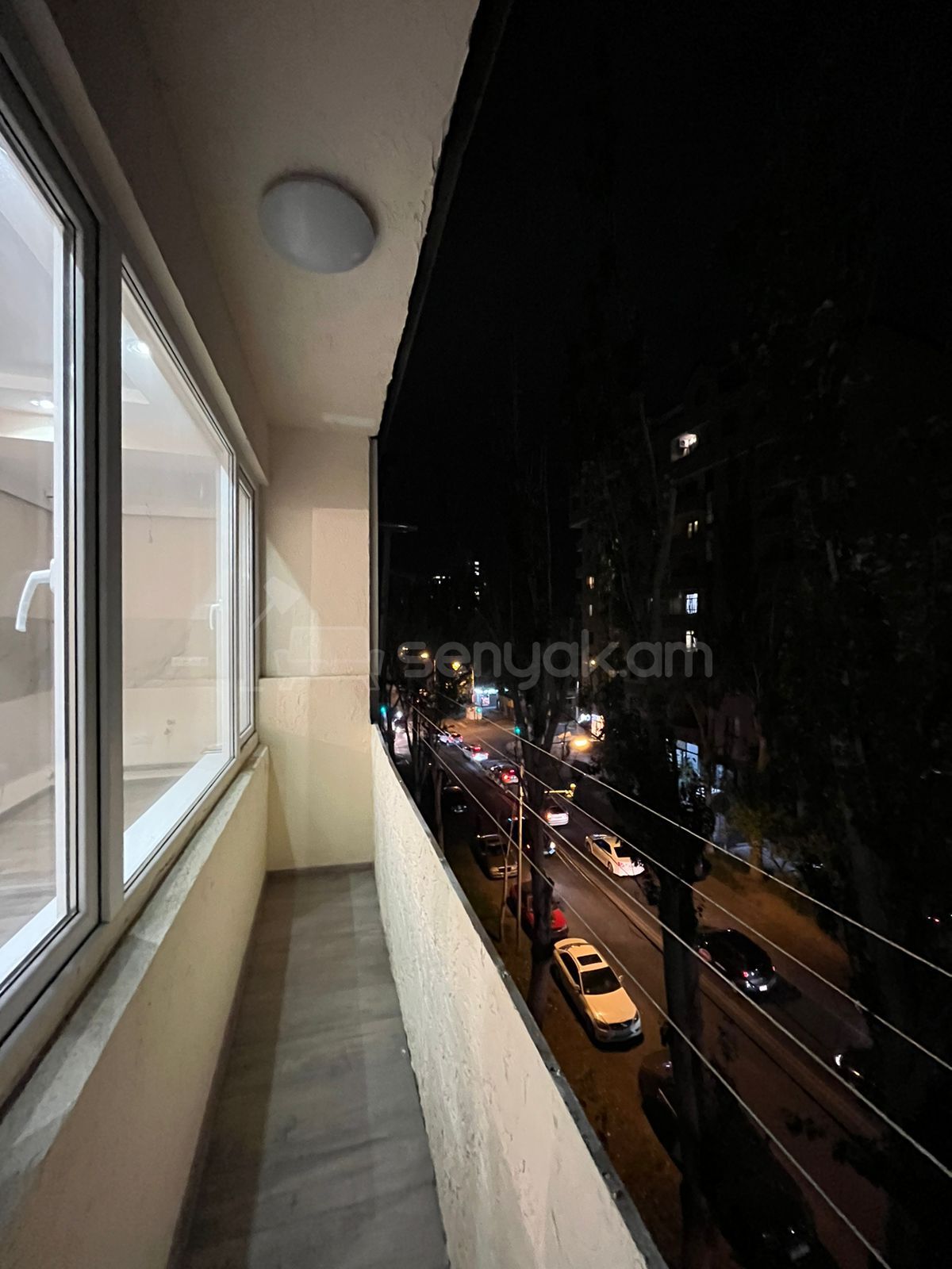 3 Սենյականոց Բնակարան Քարե Շենքում, 71քմ, 5/5 հարկ, Կապիտալ Վերանորոգված