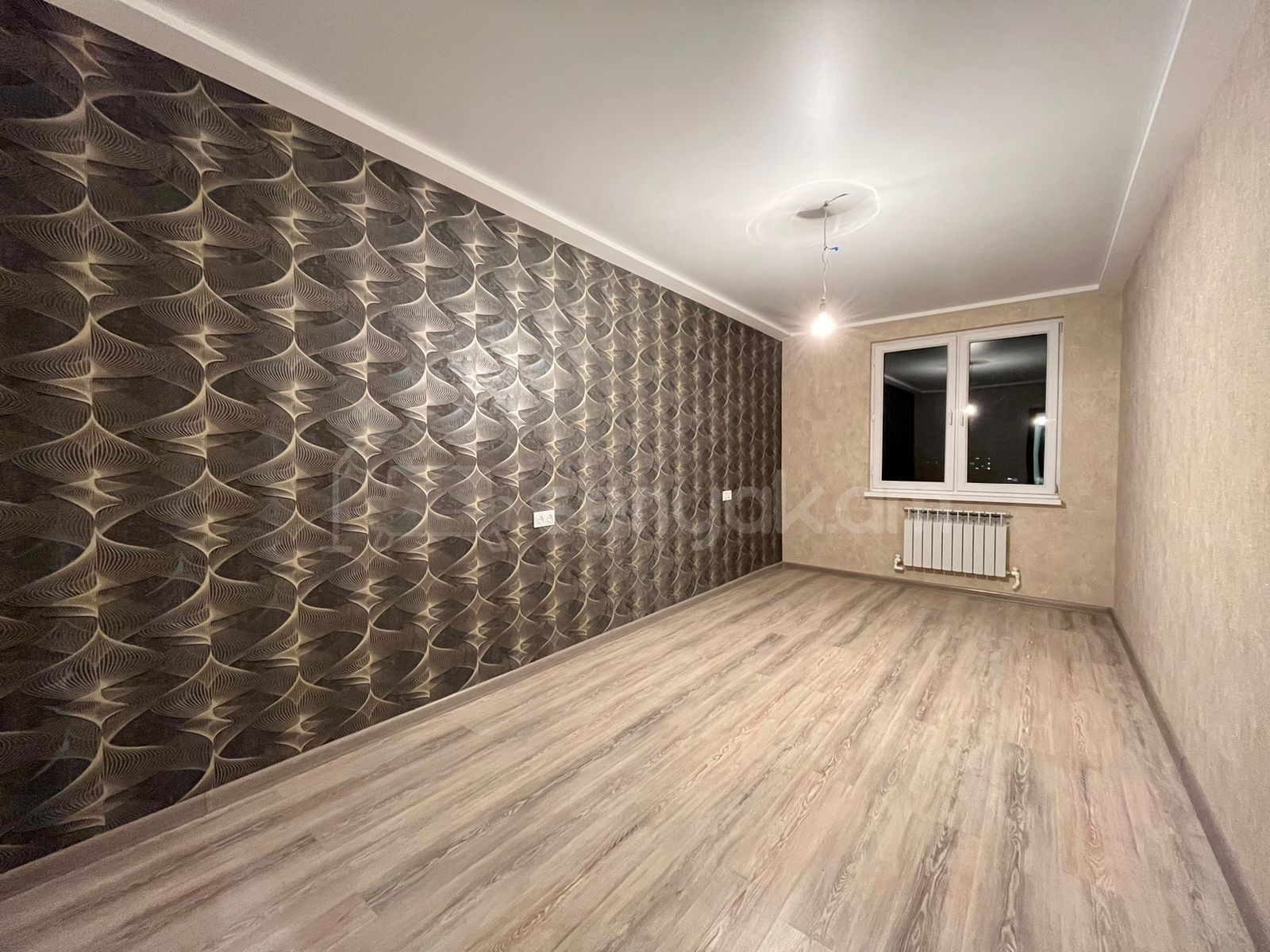 3 Սենյականոց Բնակարան Քարե Շենքում, 71քմ, 5/5 հարկ, Կապիտալ Վերանորոգված