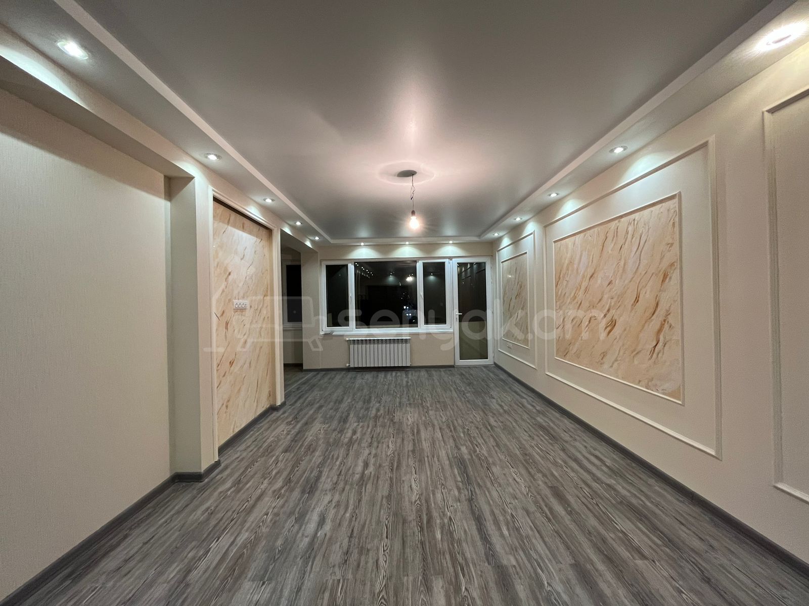 3 Սենյականոց Բնակարան Քարե Շենքում, 71քմ, 5/5 հարկ, Կապիտալ Վերանորոգված