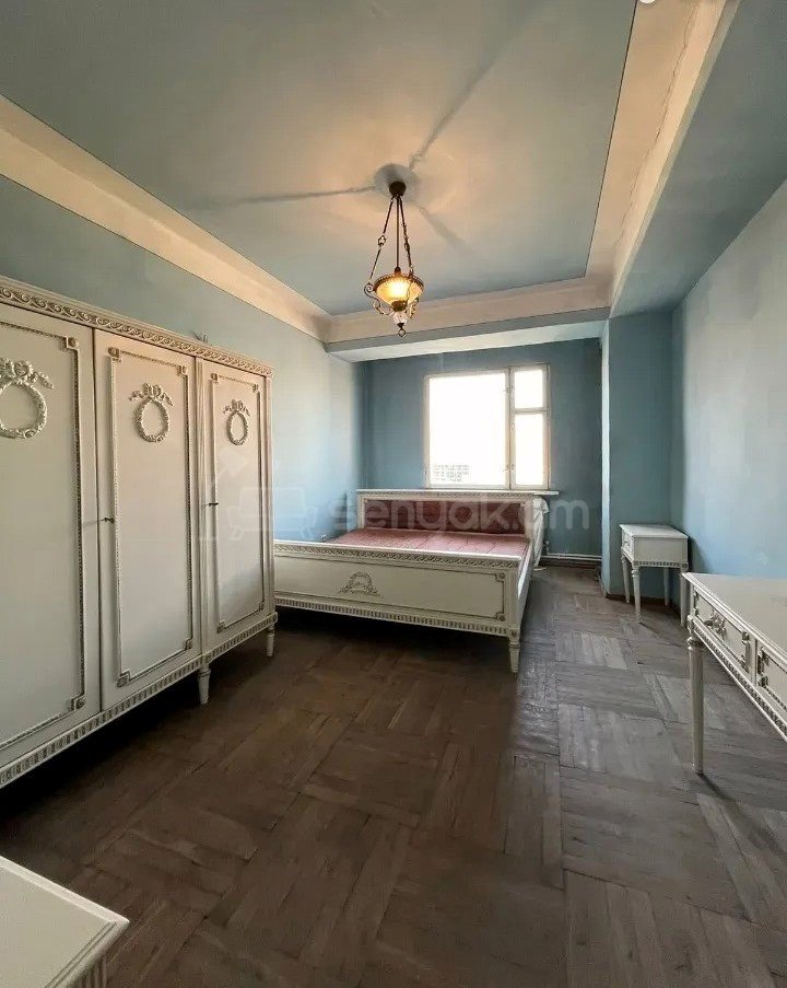 3 Սենյականոց Բնակարան, 84քմ, 11/14 հարկ, Պետական Վիճակում