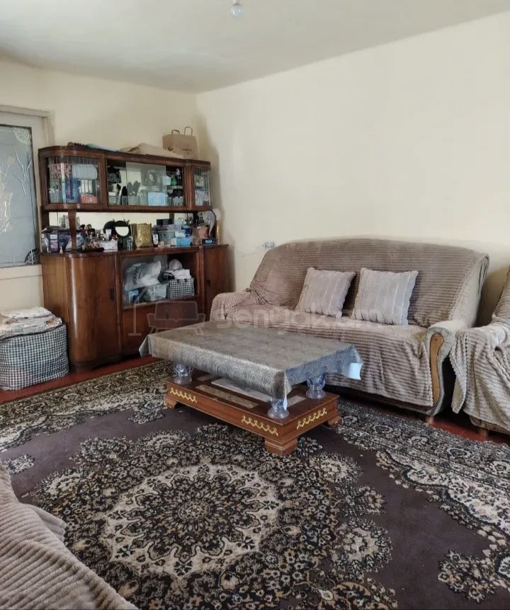 2 Սենյականոց Բնակարան Քարե Շենքում, 56քմ, 1/1 հարկ, Նորմալ Վիճակում, Կահավորված