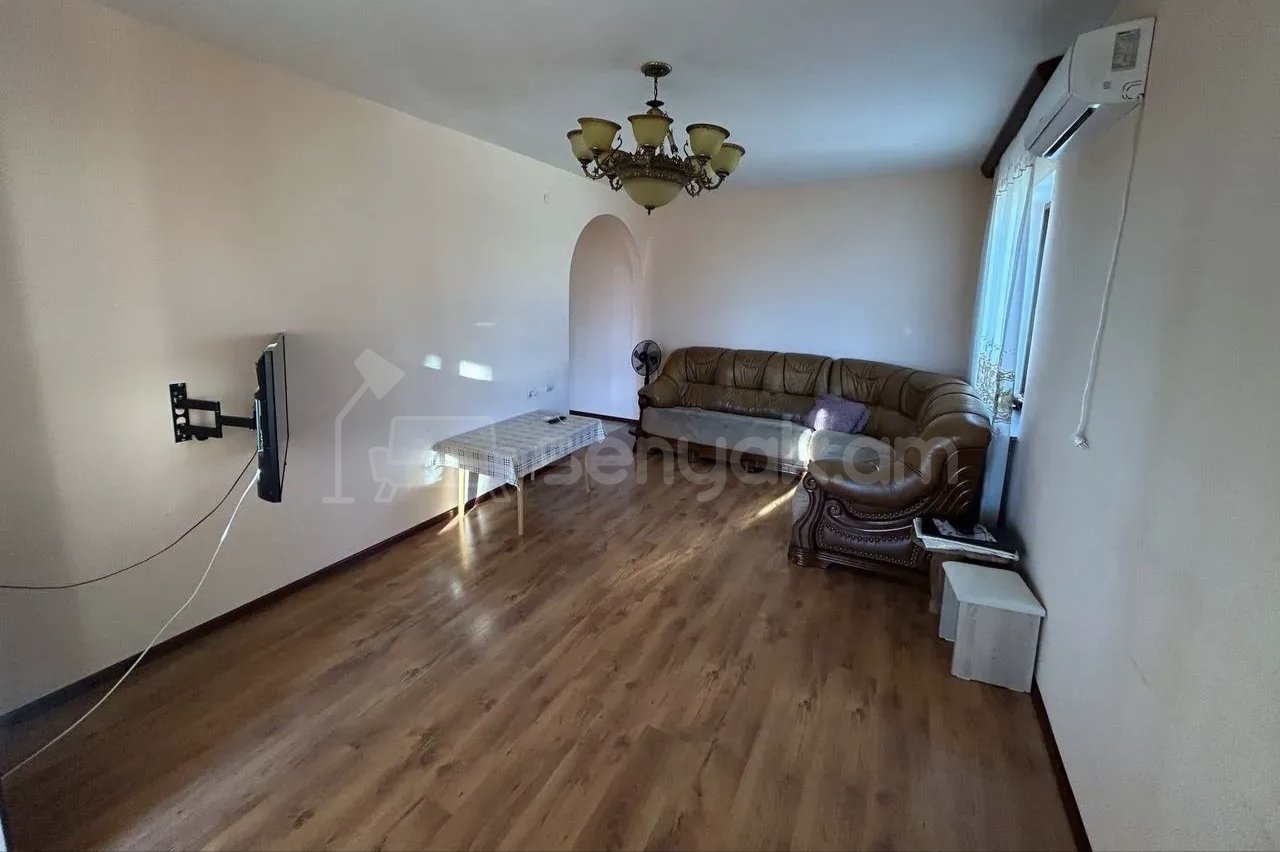 3 Սենյականոց Բնակարան, 85քմ, 3/9 հարկ, Կապիտալ Վերանորոգված, Կահավորված, Արևկող