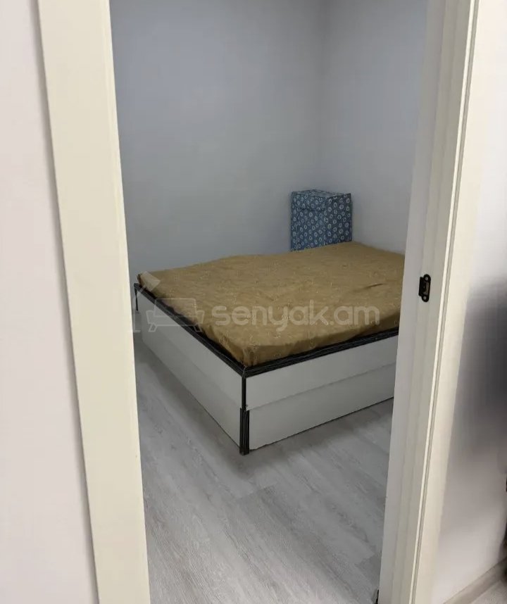 2 Սենյականոց Բնակարան Քարե Շենքում, 56քմ, 2/5 հարկ, Կապիտալ Վերանորոգված, Կահավորված