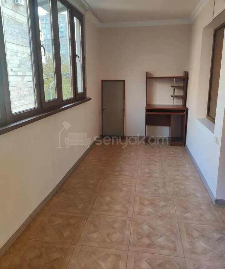 3 Սենյականոց Բնակարան, 78քմ, 5/9 հարկ, Կապիտալ Վերանորոգված, Կահավորված, Արևկող