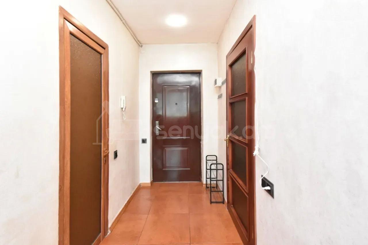 1 Սենյականոց Բնակարան, 40քմ, 2/12 հարկ, Կապիտալ Վերանորոգված