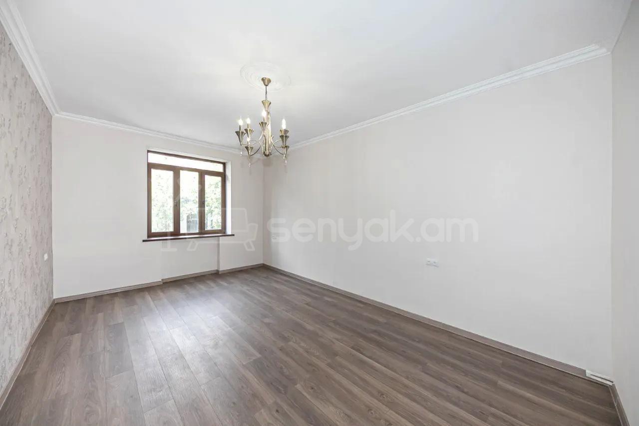 2 Սենյականոց Բնակարան Քարե Շենքում, 56քմ, 3/5 հարկ, Կապիտալ Վերանորոգված