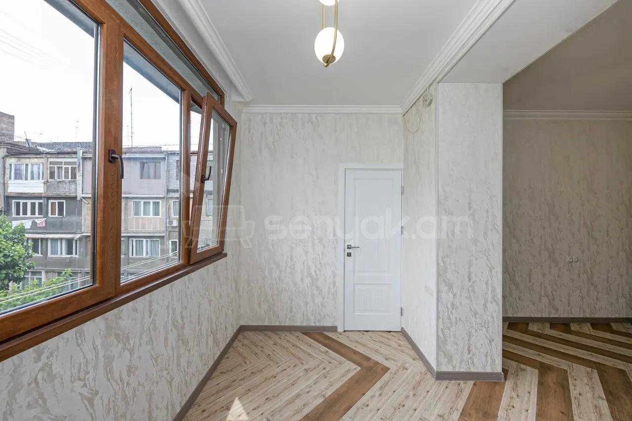 2 Սենյականոց Բնակարան Քարե Շենքում, 56քմ, 3/5 հարկ, Կապիտալ Վերանորոգված