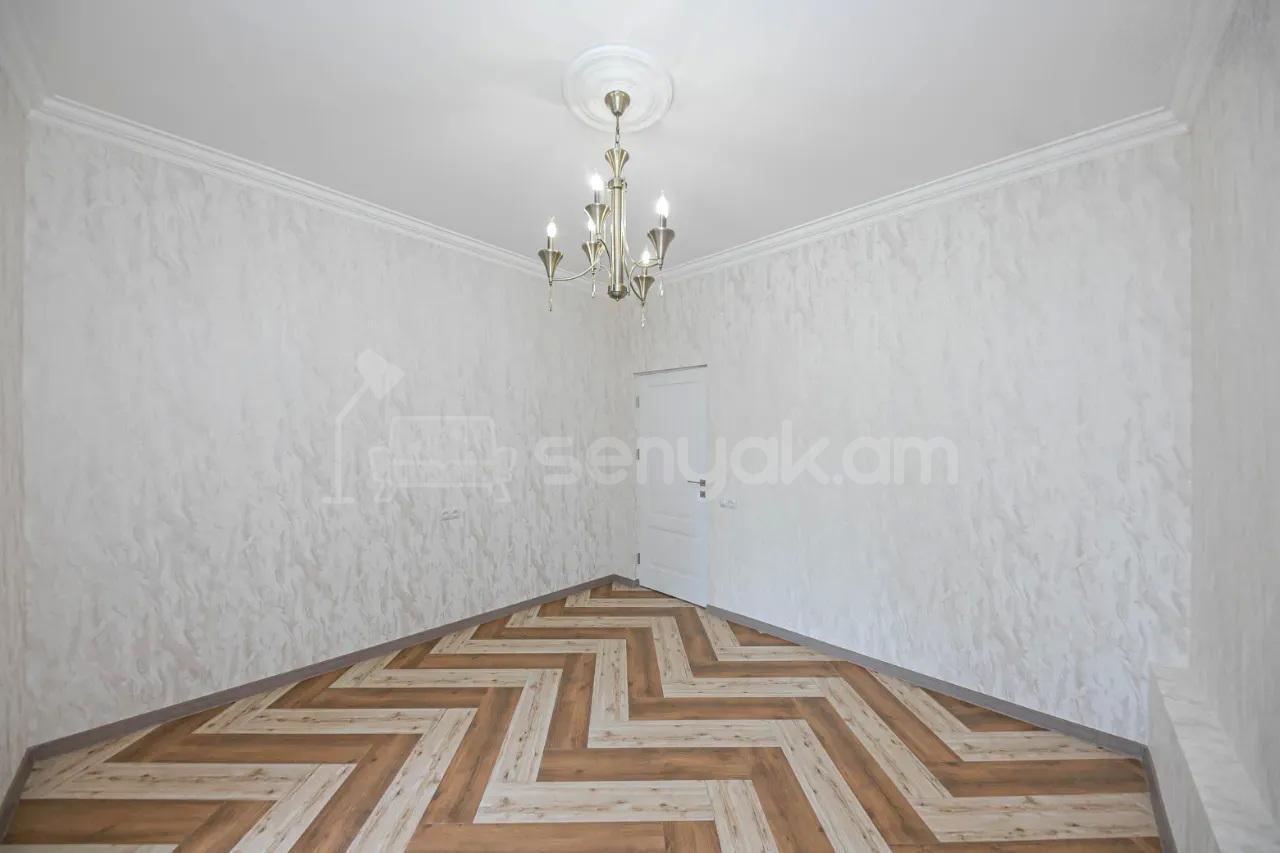 2 Սենյականոց Բնակարան Քարե Շենքում, 56քմ, 3/5 հարկ, Կապիտալ Վերանորոգված